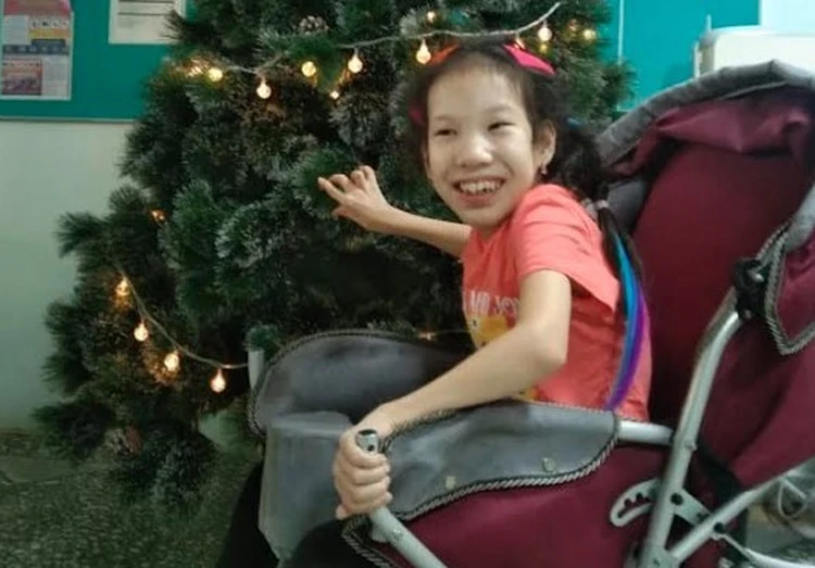 Мирра верит, что ее инвалидная коляска уплыла путешествовать