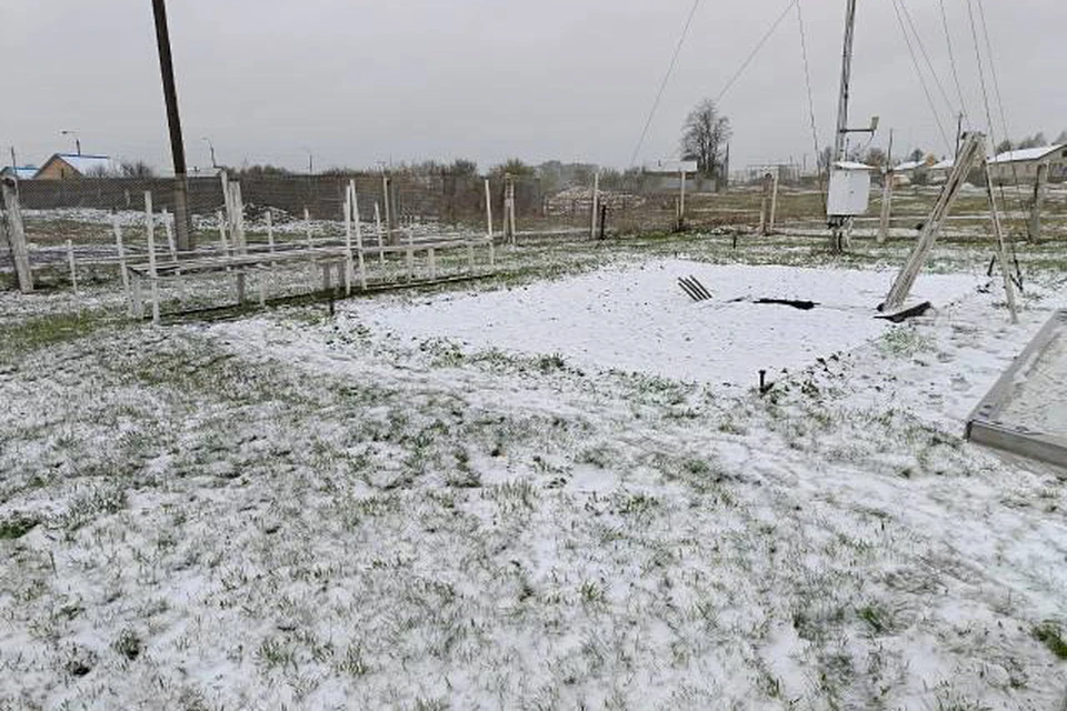 Бродокалмак. Снег присыпал молодую траву. Фото: Челябинский ЦГМС