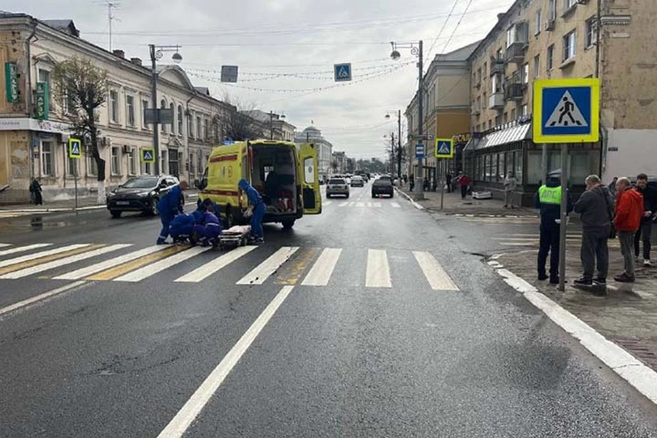 На пешеходном переходе на улице Советской женщина-пешеход попала под машину Фото: отдел ГИБДД УМВД России по г. Твери