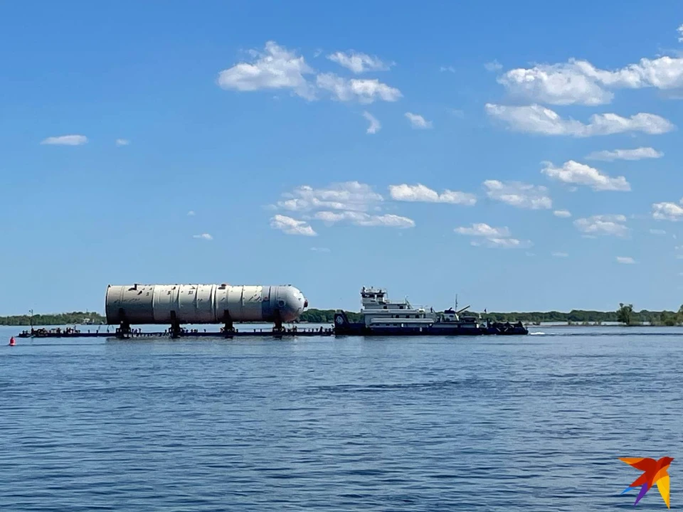 Такие колонны используют на заводах для нефтепереработки.