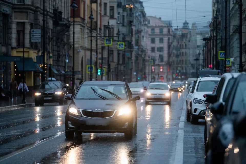 Почти 57 процентов петербуржцев ощущают депрессию из-за плохой погоды.