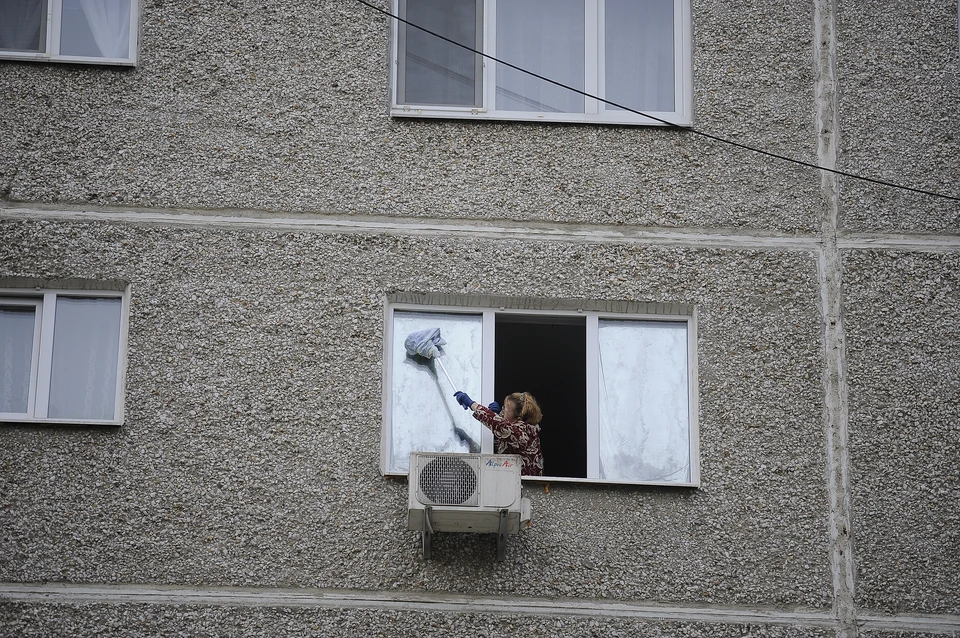 Ребенок выпал из окна екатеринбург