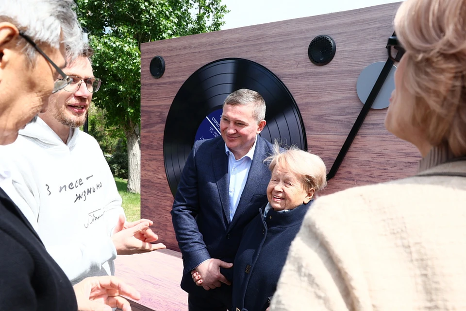 Пахмутова прогулялась по Волгограду. Фото: пресс-служба АВО.