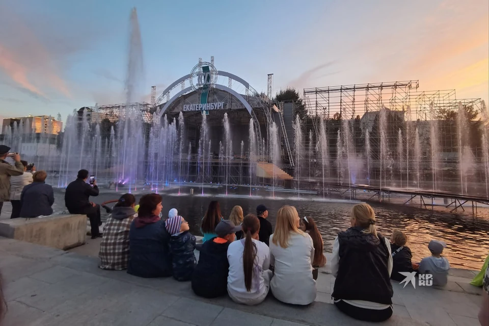 Впервые светомузыкальный фонтан в Историческом сквере заработал 18 августа 2023 года