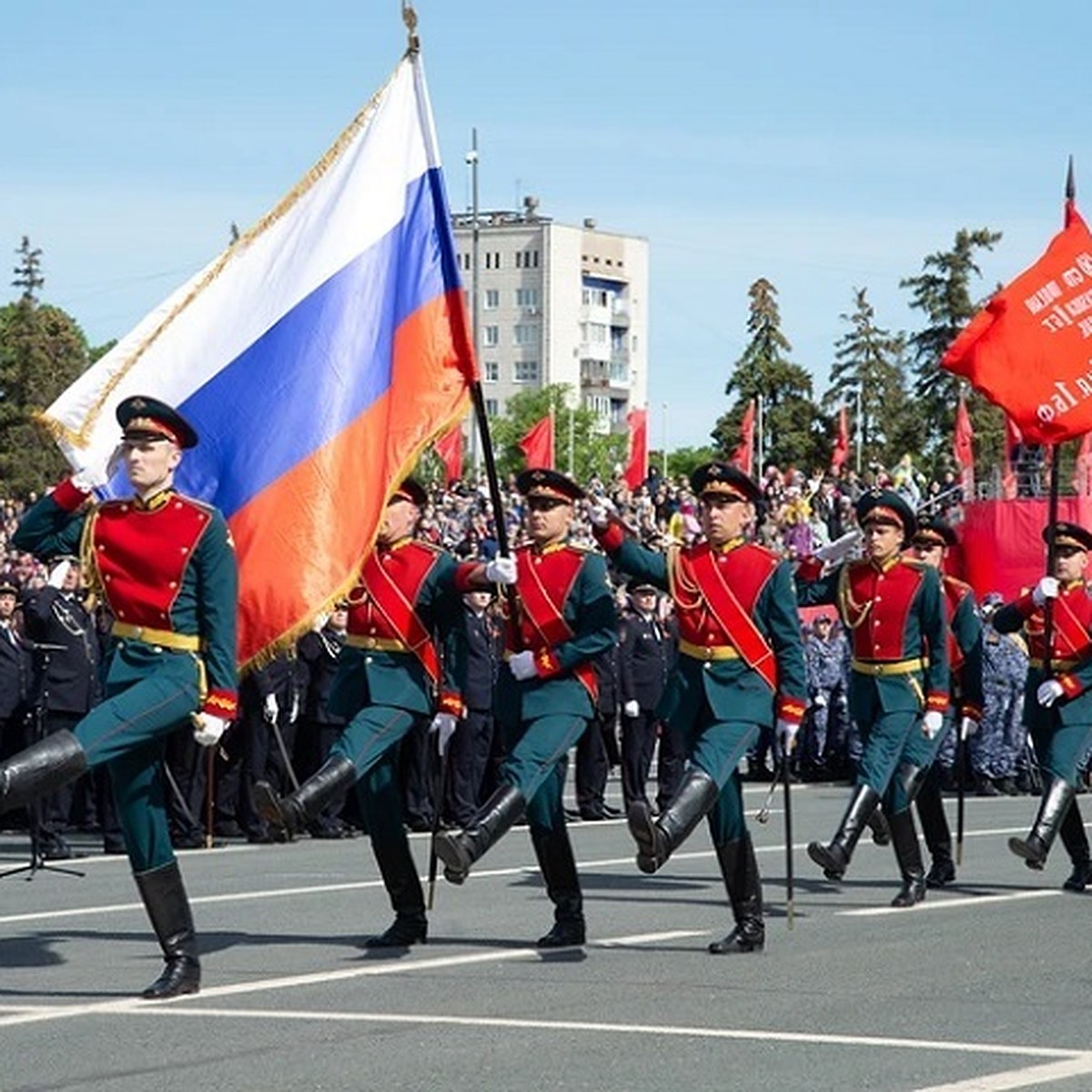 Парад Победы 9 мая 2024 года в Самаре: репетиция, где пройдет, время  проведения, как попасть - KP.RU