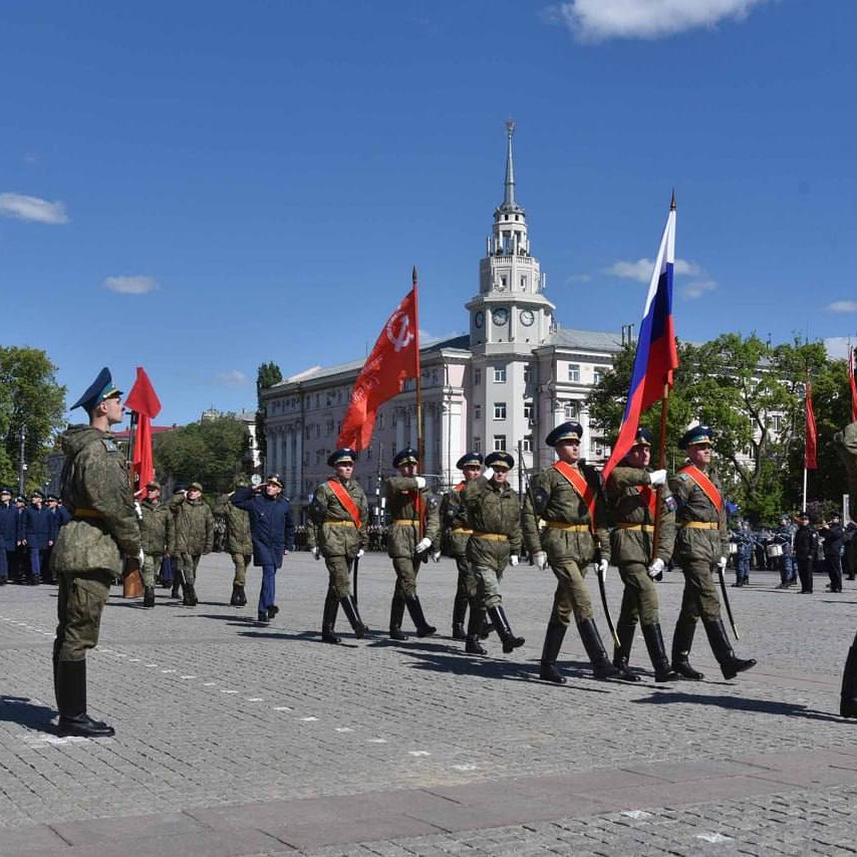 В Воронеже прошла репетиция военного парада ко Дню Победы - KP.RU