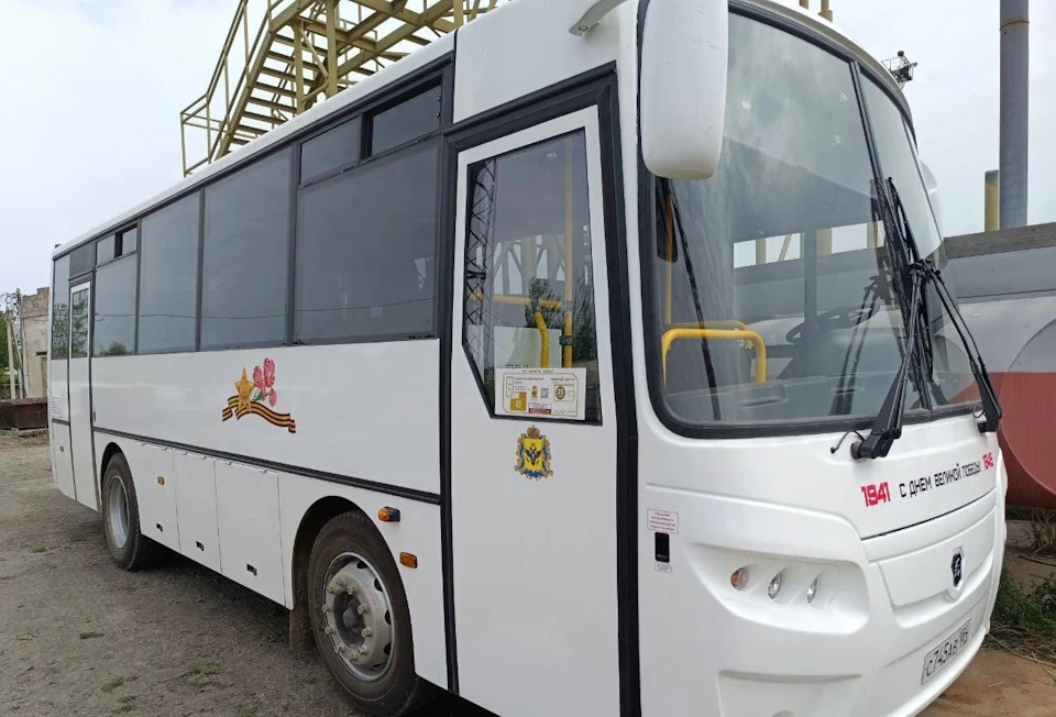 Автобусы Херсонской области украсили к 9 мая Фото: Минтранс ХО