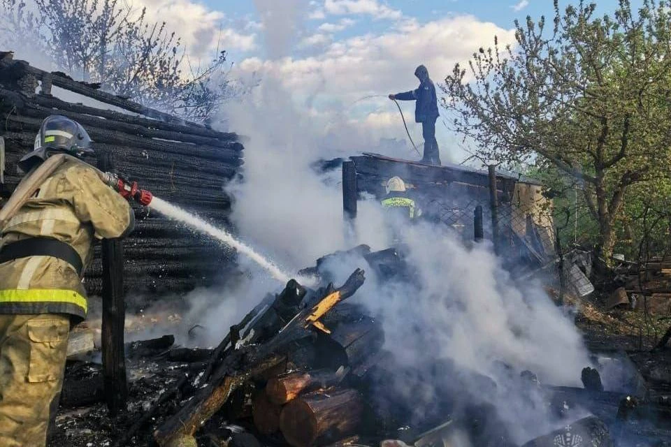 Дома и машины горели в Липецкой области в выходные