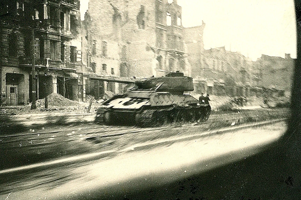 Фото сделано Николаем Фединым в Берлине в мае 1945 года.