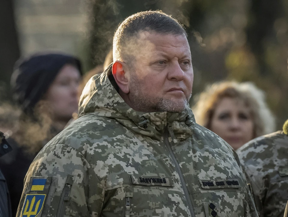 Депутаты партии Зеленского покинули Киевсовет во время награждения Залужного