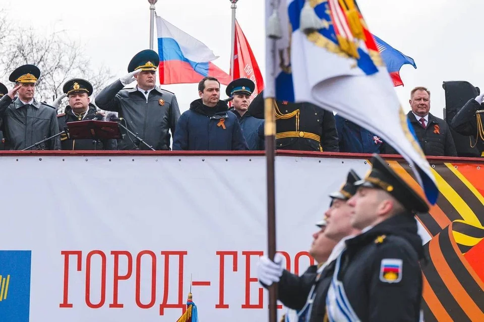 В центре Мурманска прошел традиционный Парад Победы. Фото: правительство Мурманской области