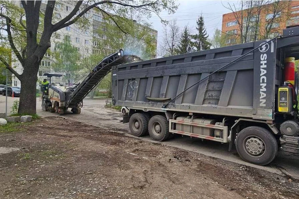 Ремонт дороги и тротуара стартовал в Тихом переулке в Нижнем Новгороде.