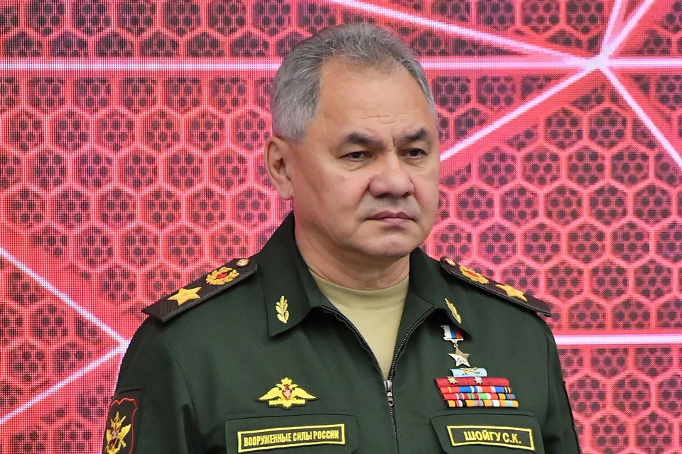 Пресс-секретарь российского лидера Дмитрий Песков назвал неуместным полагать, что назначение Сергея Шойгу на должность секретаря Совета безопасности Российский Федерации является понижением по службе.