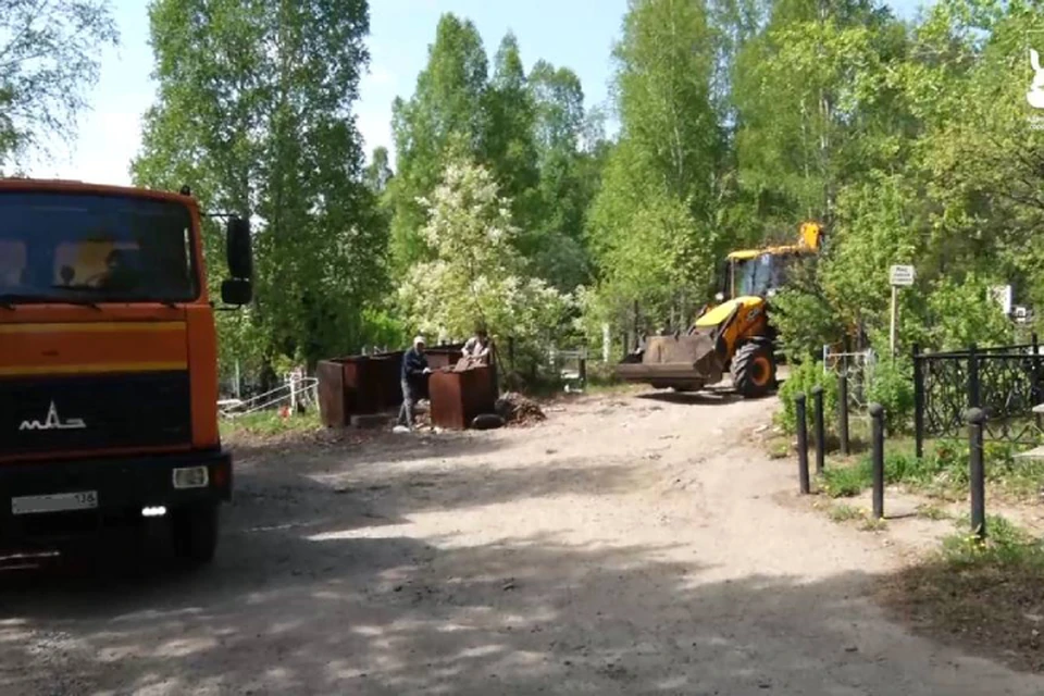 Подрядчика оштрафовали за ненадлежащую уборку мест захоронений в Иркутске