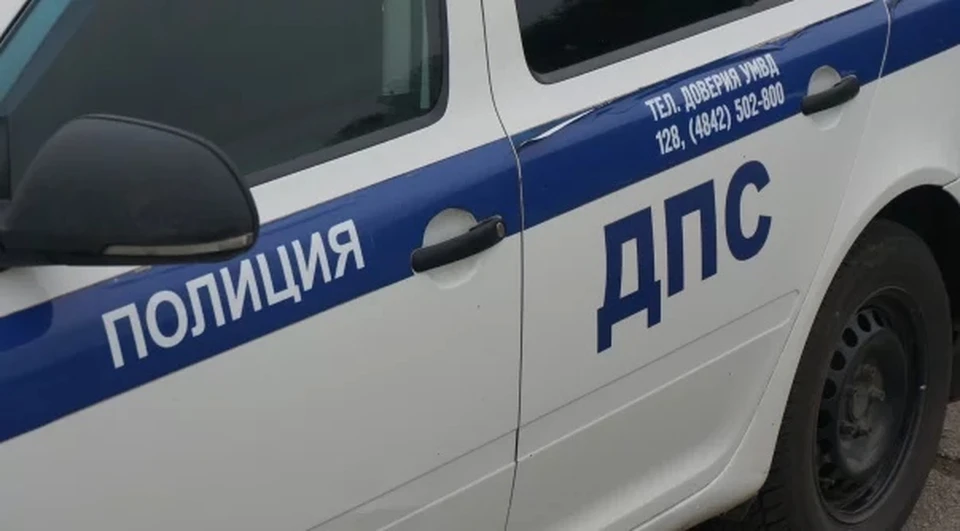 В центре Калуги водитель автобуса уронила пассажирку
