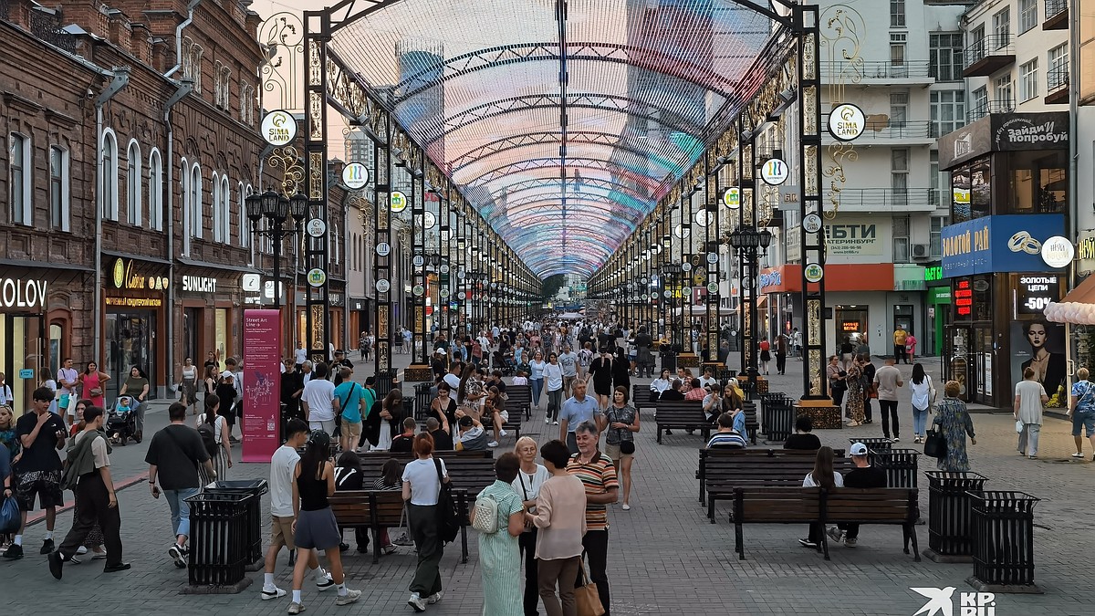 В центре Екатеринбурга пройдет масштабная вечеринка в честь последнего  звонка - KP.RU