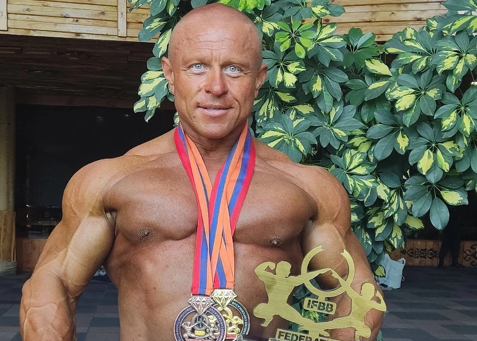 Ульяновец завоевал награды в двух номинациях на турнире по бодибилдингу в Армении. ФОТО: Федерация бодибилдинга УО