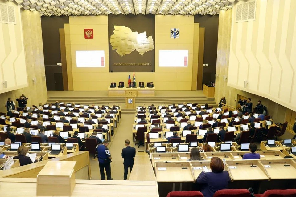 Новосибирске депутаты приняли закон, расширяющий действие семейного сертификата. Фото: Законодательное Собрание НСО.