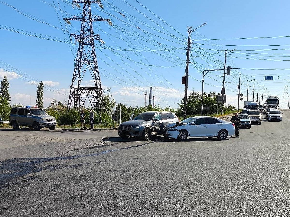 В Балаково после ДТП две пенсионерки попали в больницу - KP.RU