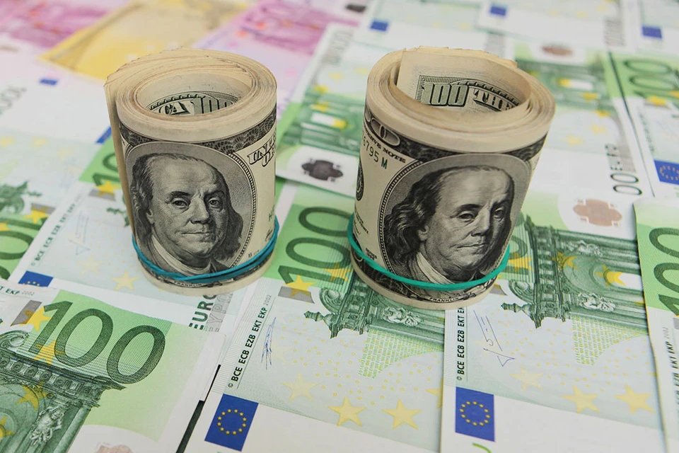 Нацбанк Беларуси огласил курс доллара и курс евро на 4 июня 2024 года.