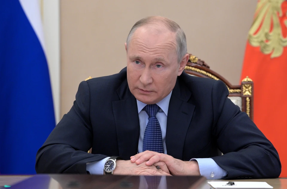 Владимир Путин во вторник вечером провел совещание с правительством.