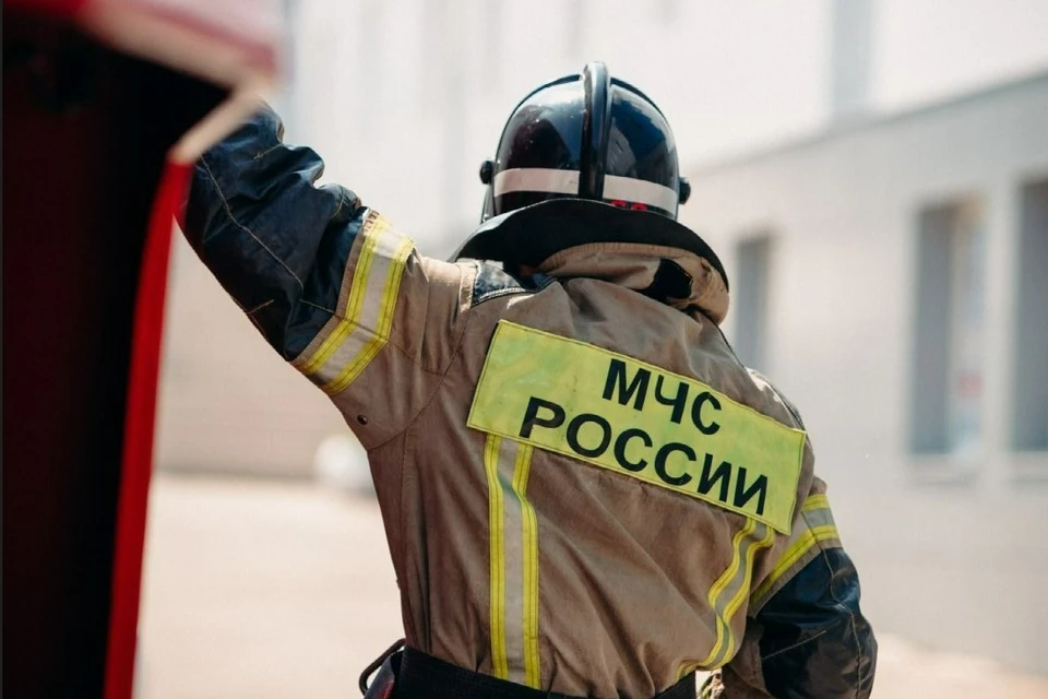 На стройплощадке загорелся мусор Фото: пресс-служба ГУ МЧС РФ по Краснодарскому краю