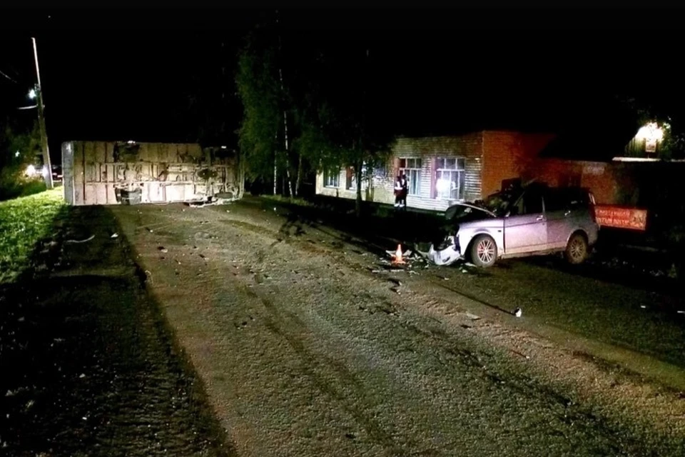 Нетрезвый водитель легковушки выехал на встречку и врезался в грузовик в Тайшете Фото: ГИБДД ОМВД России по Тайшетскому району
