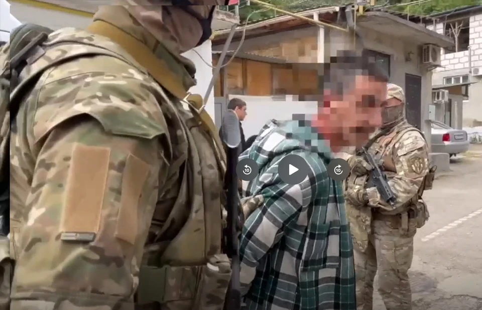 В 2015 году мужчина 1980 года рождения вступил в состав НВФ. Фото: Видео УФСБ России по РК и Севастополю