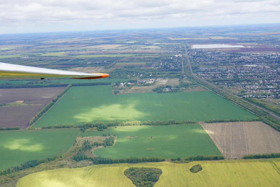 В Ульяновске при посадке учебный самолет выкатился за пределы взлетной полосы