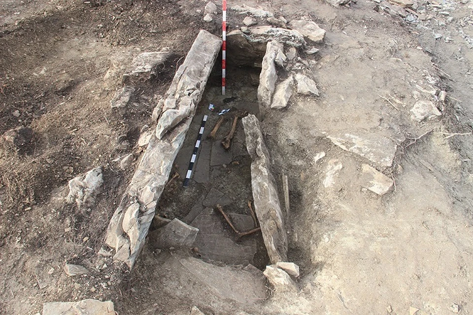 Древнее погребение найдено при строительстве развязки под Новороссийском. Фото: ФКУ «Черноморье»