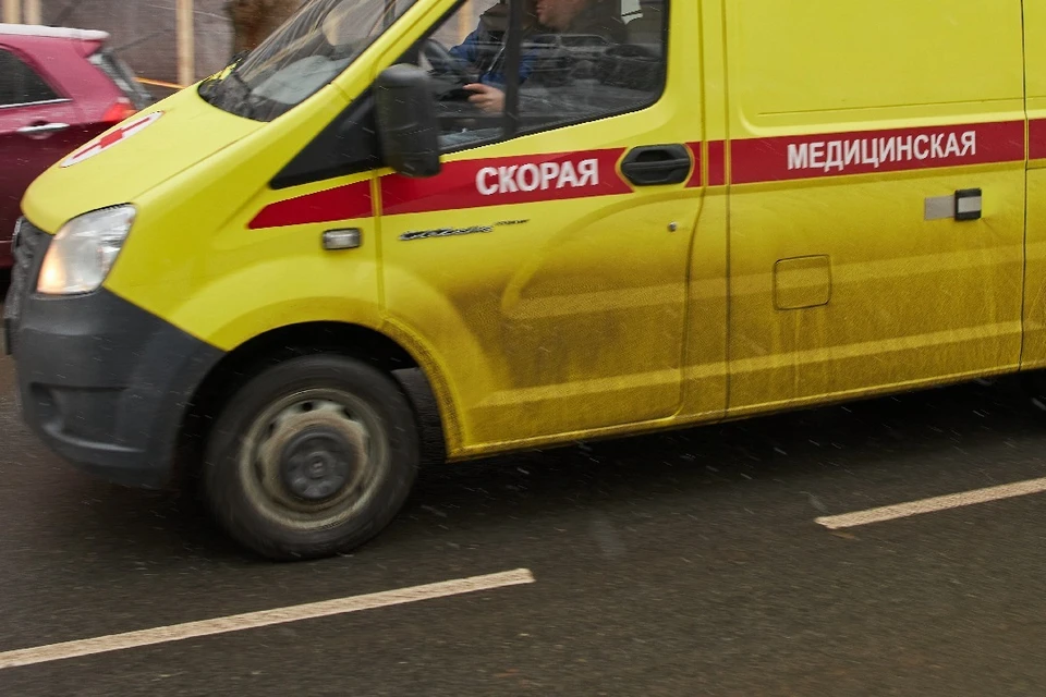 В Новосибирске водитель скорой избил водителя легковушки, мешавшей проезду