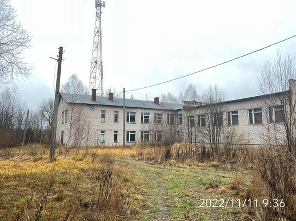 Здание школы в селе Лыченцы. Фото: torgi.gov.ru