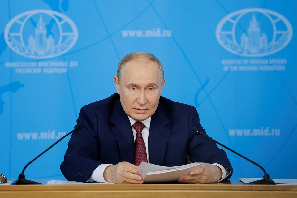 Президент РФ Владимир Путин заявил, что Россия готова сесть за стол переговоров по украинскому конфликту.