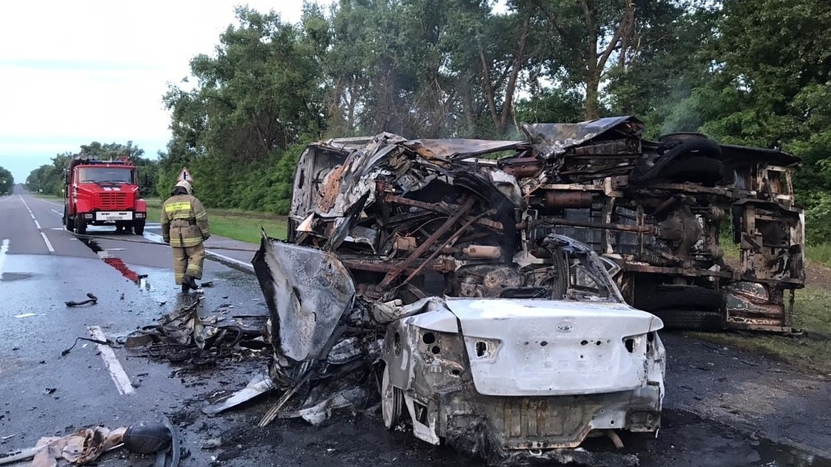 Один человек погиб в массовой аварии на трассе в Курской области - KP.RU