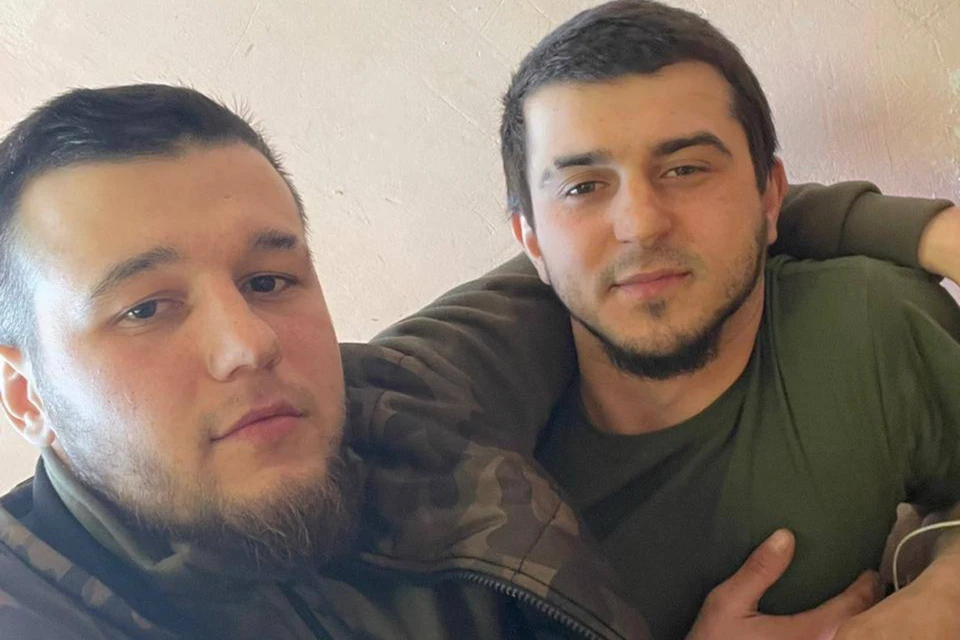 Друзья детства из Дагестана служат вместе на СВО. Фото: Личный архив героя публикация