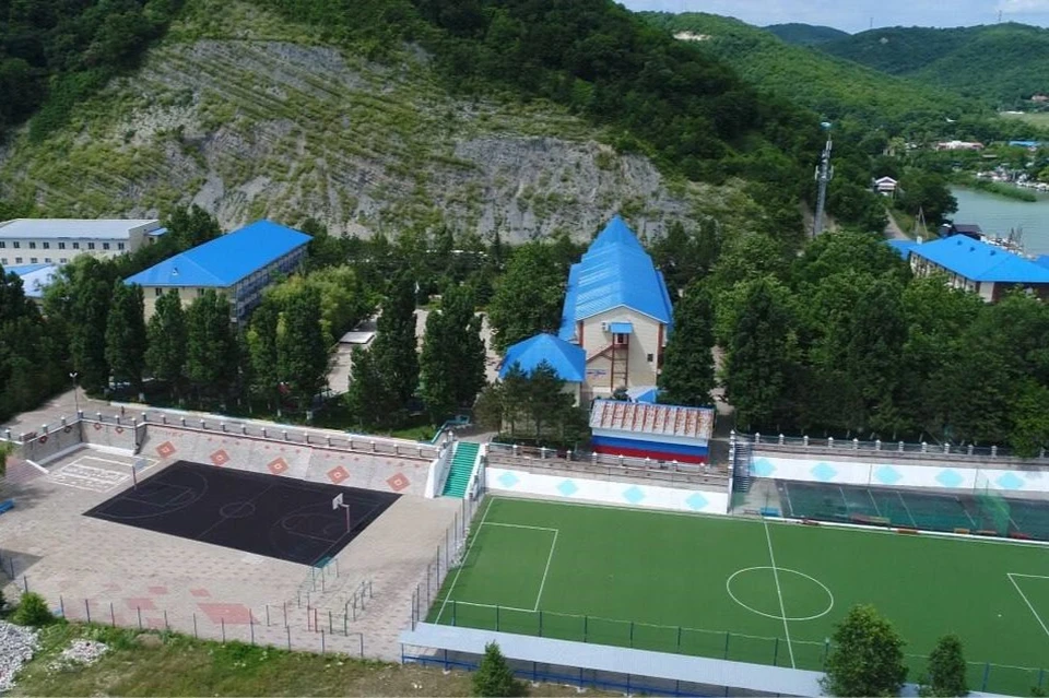 Ребята проведут три недели в лагере «Морская волна» Фото: t.me/minkovaanna23