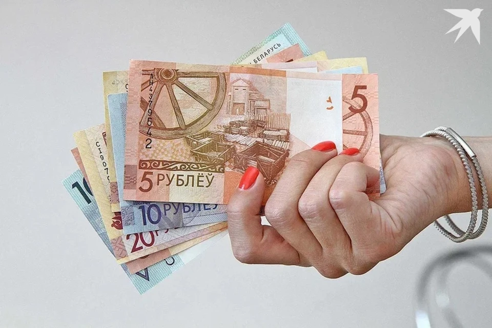 Минтруда Беларуси сказало про увеличение зарплаты соцработников с 1 июля. Снимок носит иллюстративный характер.