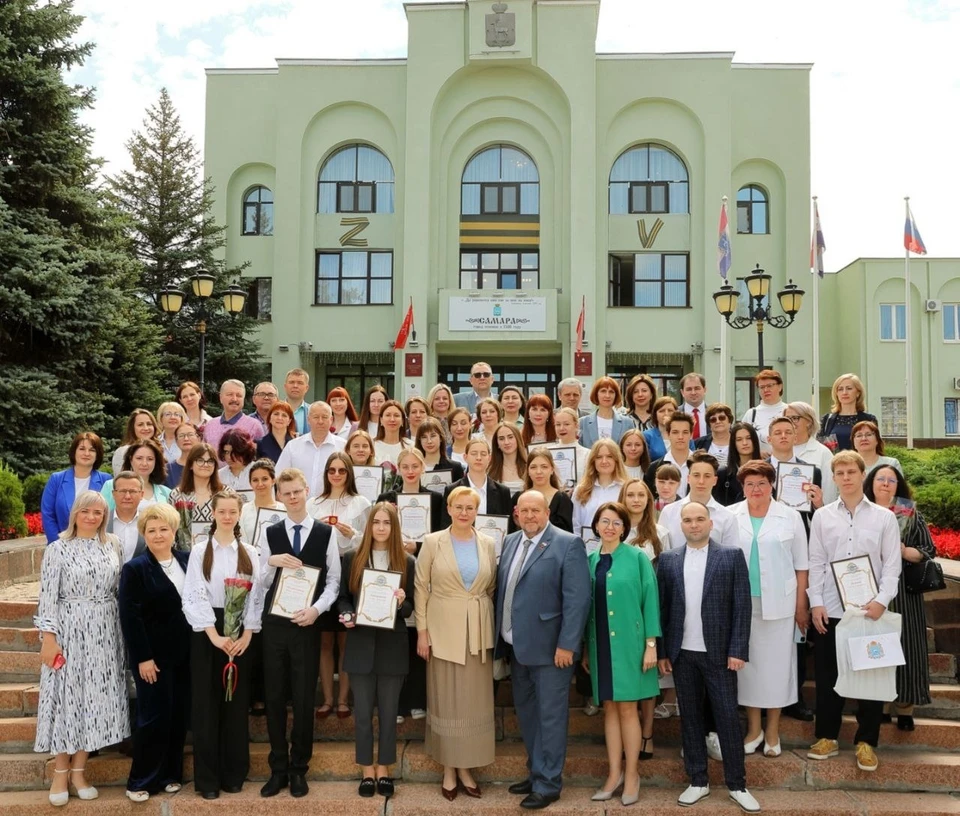 Елена лапушкина встретилась с выпускниками. Фото: городская администрация