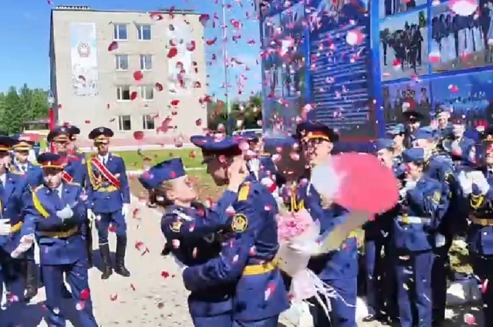 Скриншот видео.