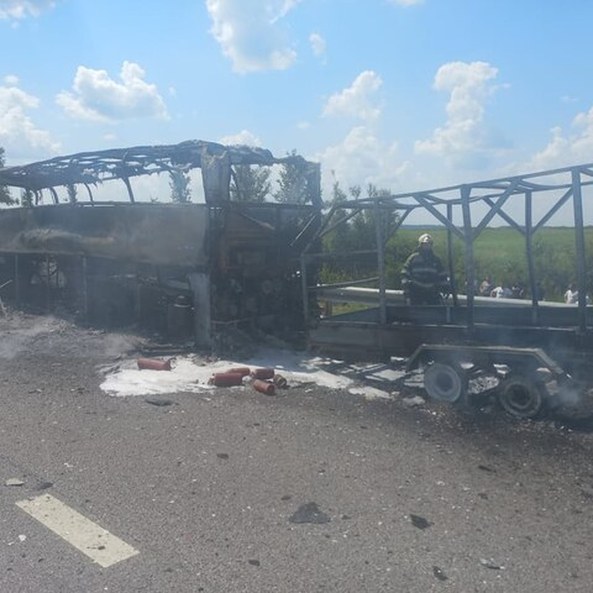 Пожар в автобусе Москва - Нальчик 2 07 2024: видео, фото, причина  происшествия в Тульской области - KP.RU