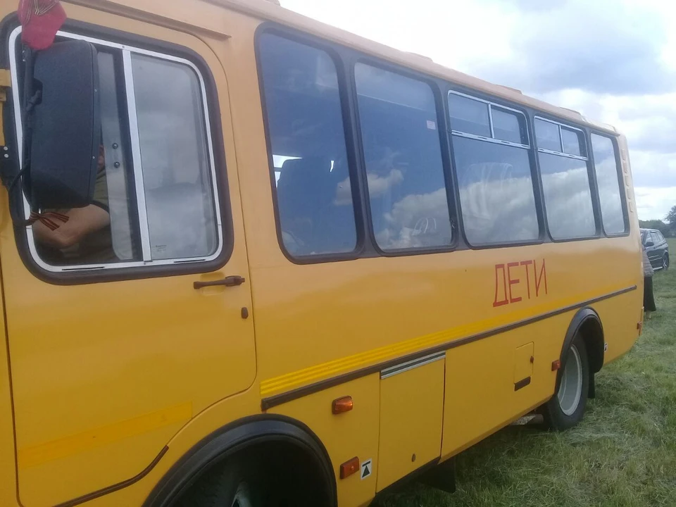 В селе Вознесеновке дрон атаковал пассажирский автобус. У водителя осколочные ранения брюшной полости, лица, рук и ног.