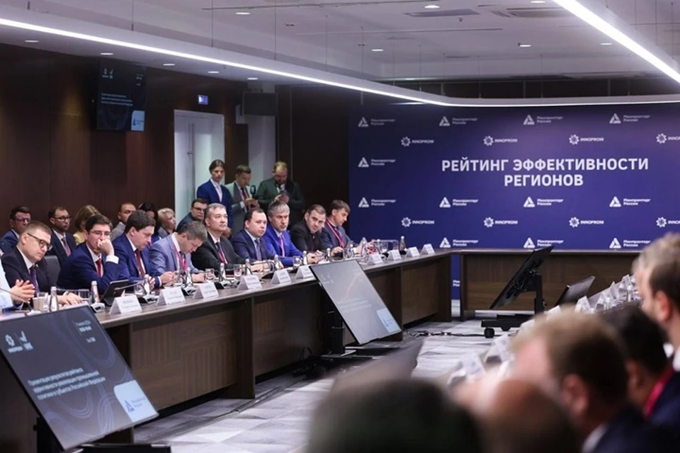 Глава ЛНР Леонид Пасечник заявил о признании региона лучшим среди новых субъектов России по промышленной политике. Фото - глава ЛНР Леонид Пасечник