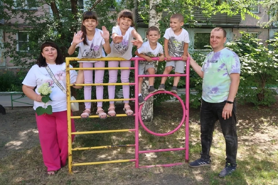 Две пары близнецов родились в семье сибиряков в Алтайском крае. Фото: Анна САБАНОВА.