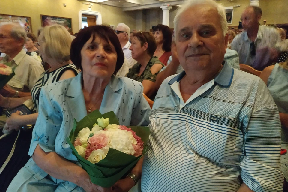 Владимир Васильевич и Светлана Георгиевна Антошкины 57 лет в браке.
