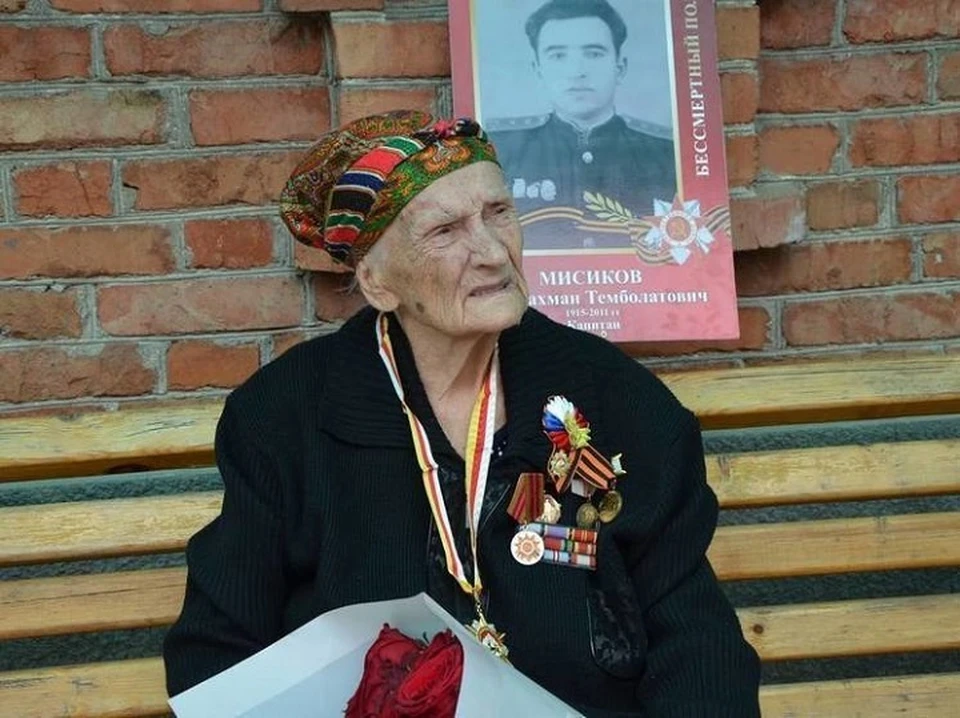 Мария Александровна, будучи военной медсестрой, лично выносила раненых с поля боя