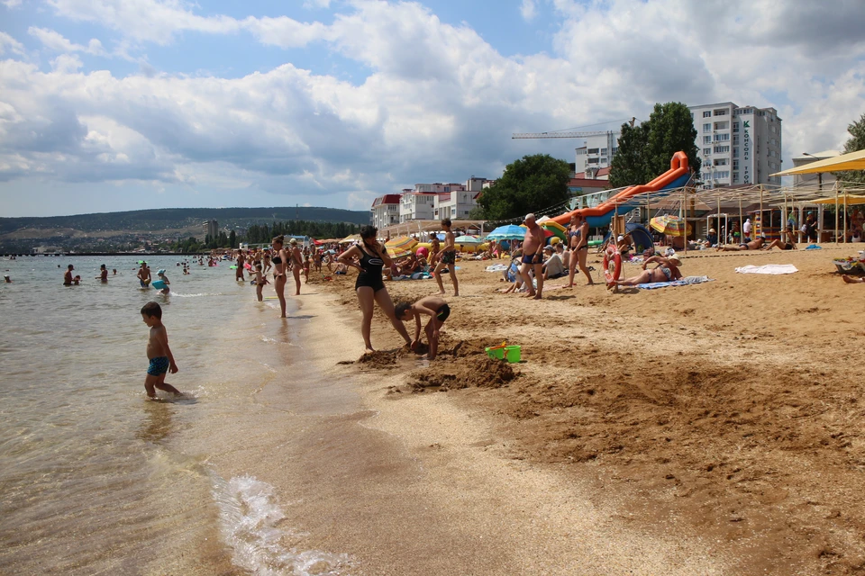 В Феодосии отличные пляжи, где можно отлично провести время.