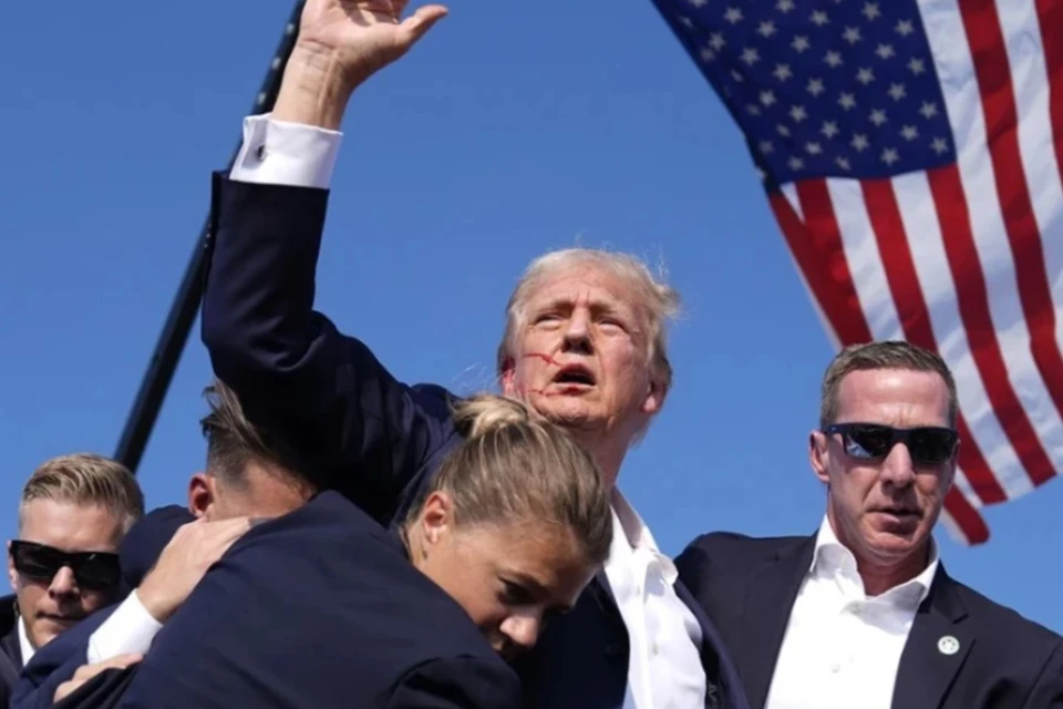 Дональд Трамп впервые после покушения появился на публике
