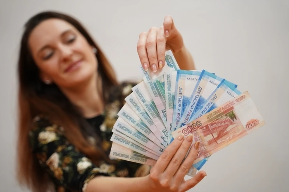 Прожиточный минимум для трудоспособного населения утвердят в размере 16,5 тысячи рублей.