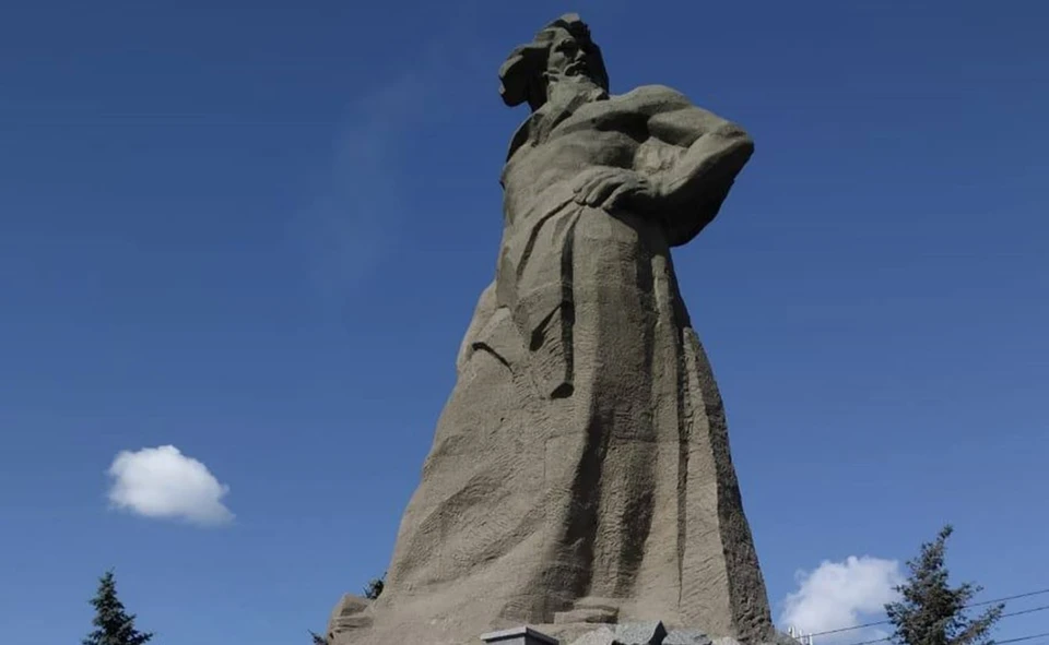 Работы по реставрации памятника начались весной. Фото: Госкомитет ОКН Челябинской области