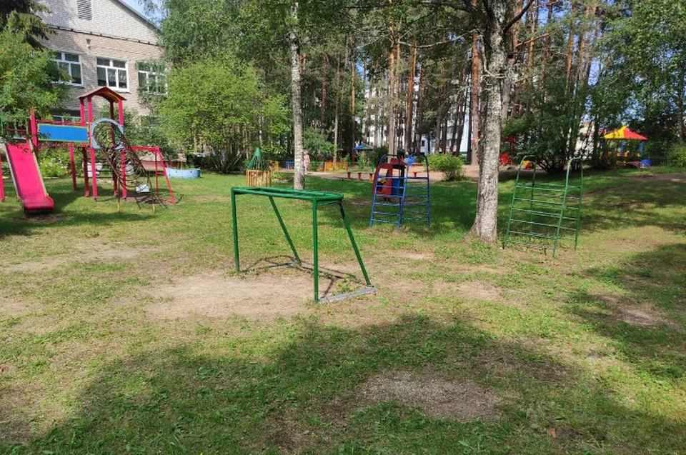 Инцидент произошел на этой детской площадке. Фото: прокуратура Тверской области